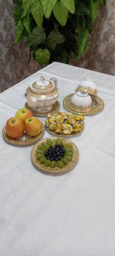 בוקורו Lion Guest House מראה חיצוני תמונה