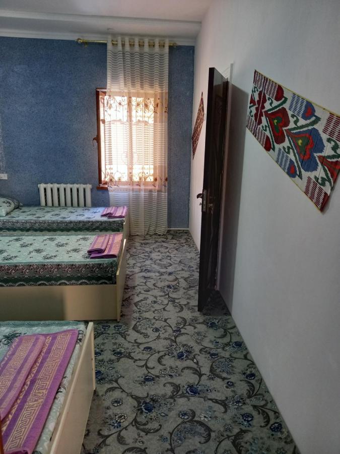בוקורו Lion Guest House חדר תמונה