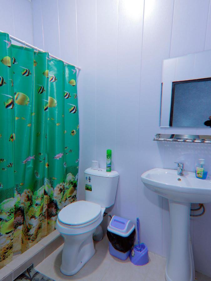 בוקורו Lion Guest House מראה חיצוני תמונה