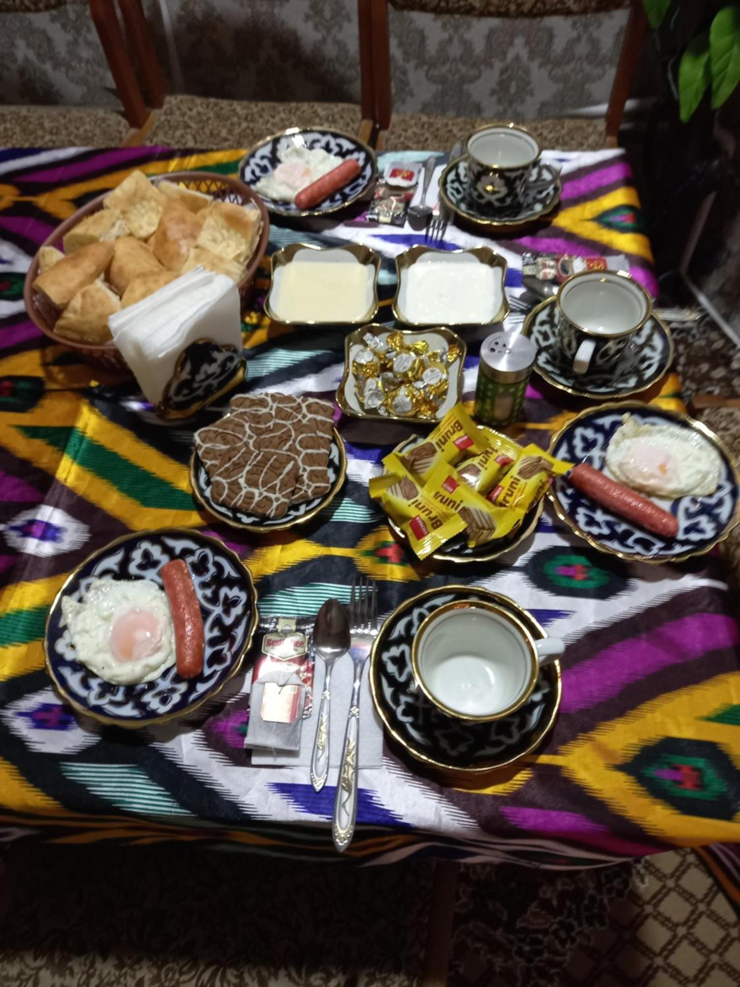 בוקורו Lion Guest House מראה חיצוני תמונה